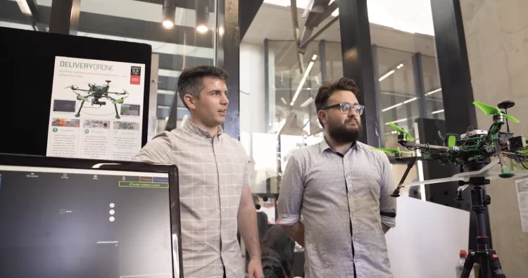 New industry partnership program with Swinburne help engineers solve modern-day challenges
