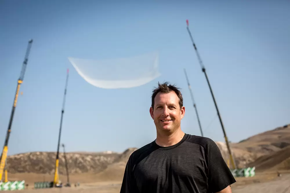 Luke Aikins historic skydive