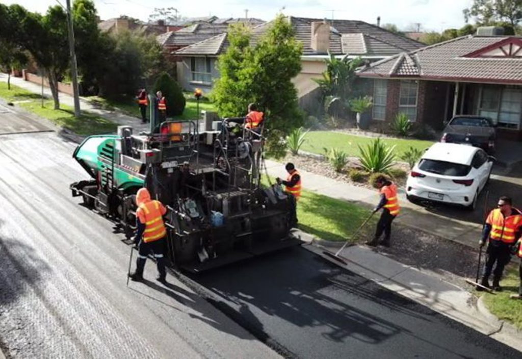 Turning rubbish into roads to cut down on plastic waste