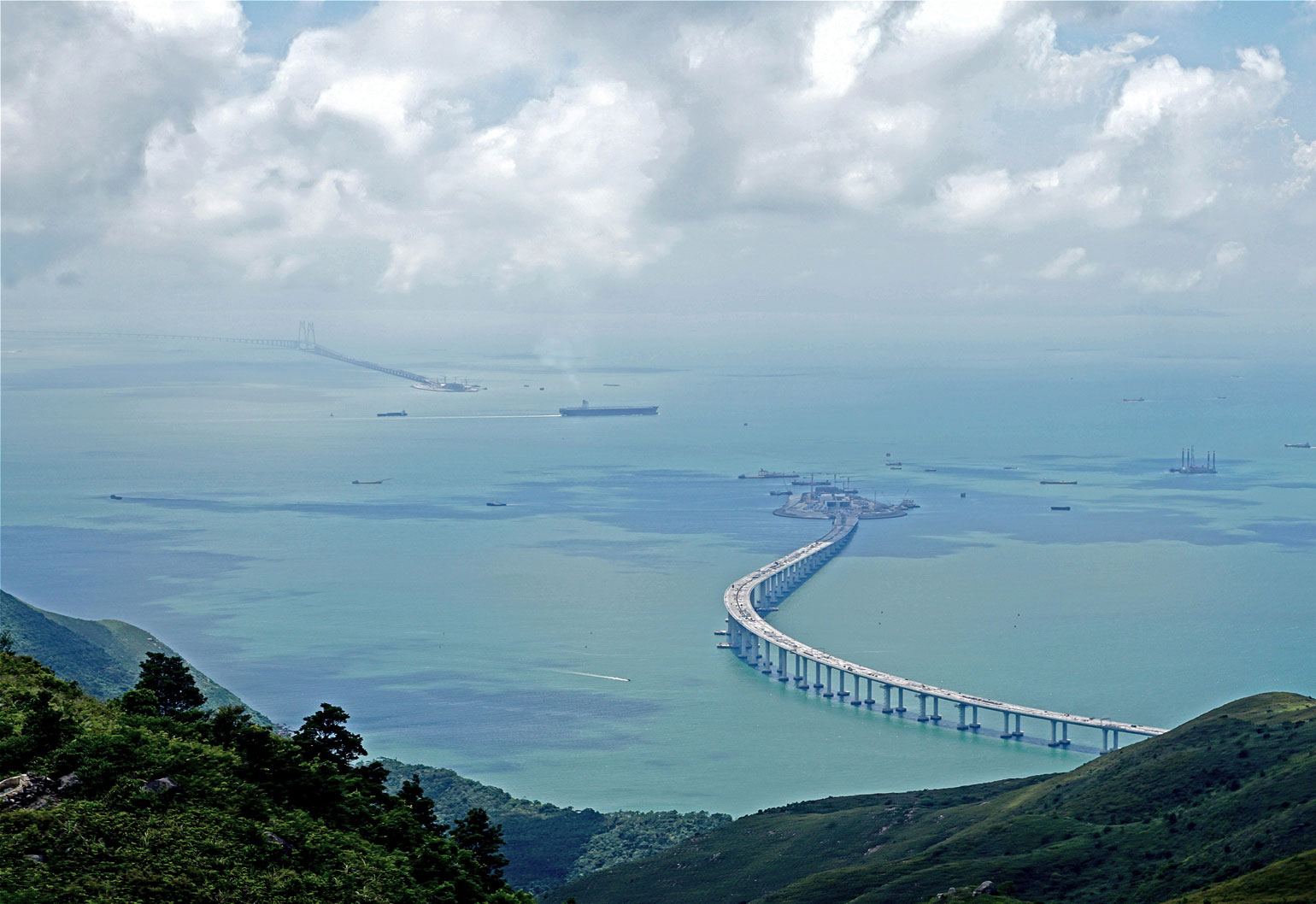 world's longest sea bridge