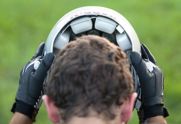 This little sensor warns you if you show signs of a concussion - create ...