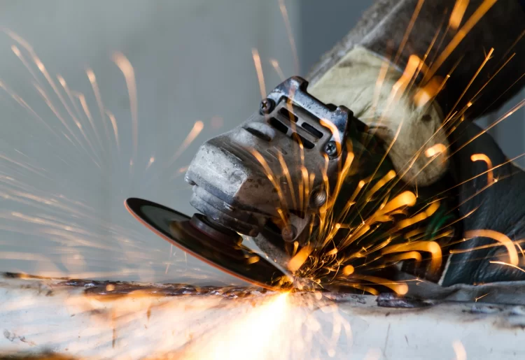 protecting the cutting edge of tools