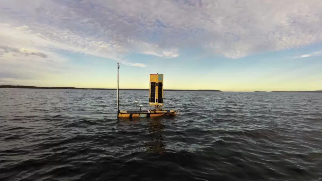 Nemo sailing on Jervis Bay at dusk.