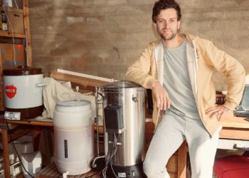 Brewing his own beer kept this engineer connected during the pandemic