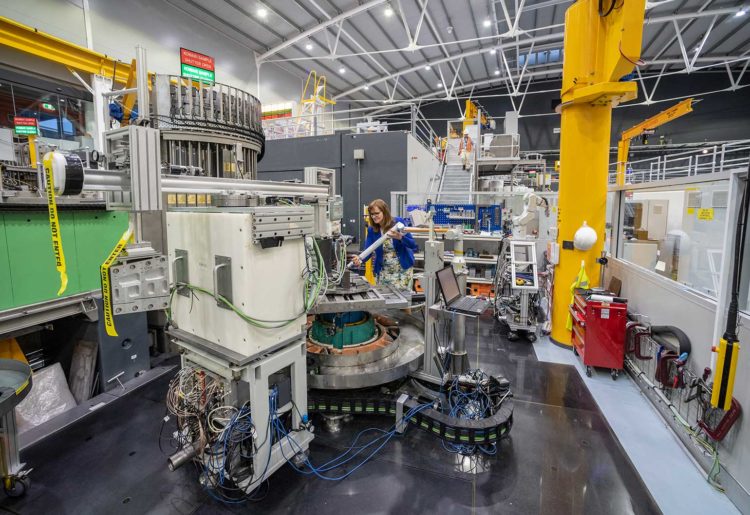How this engineer is building a bridge between science and industry