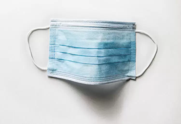 Australian team turns COVID-19 masks into road materials