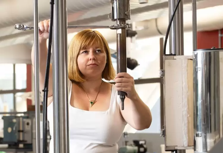 This engineer pushes materials to breaking point to help technology cope with extremes