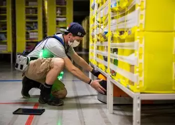How robots will work alongside humans in Amazon’s new Sydney warehouse
