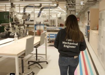 Video: Two graduate engineers agree – awareness of engineering is needed to increase female participation