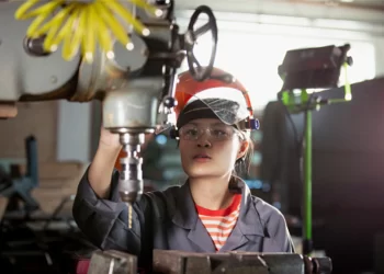 New Master’s degree aims to address the acute shortage of Australian engineers