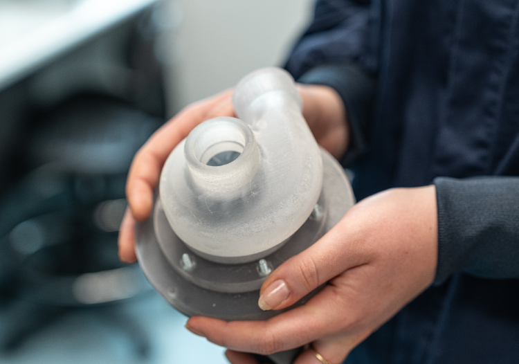 Australian students take artificial heart design overseas