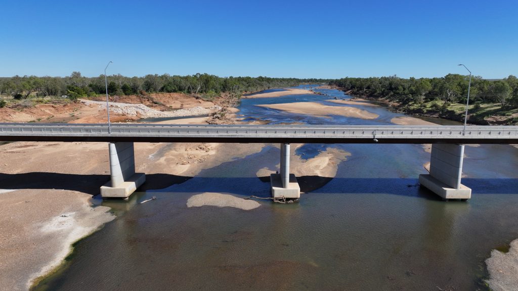 New Fitzroy River Bridge, Kimberley, WA featuring welded beams made from REDCOR® weathering steel.