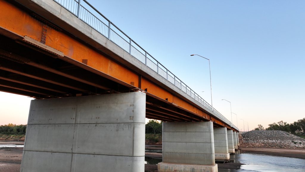 New Fitzroy River Bridge, Kimberley, WA featuring welded beams made from REDCOR® weathering steel.